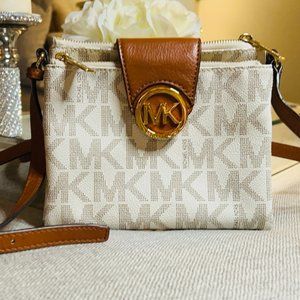 MICHAEL KORS Fulton Large Crossbody Bag -Vanilla